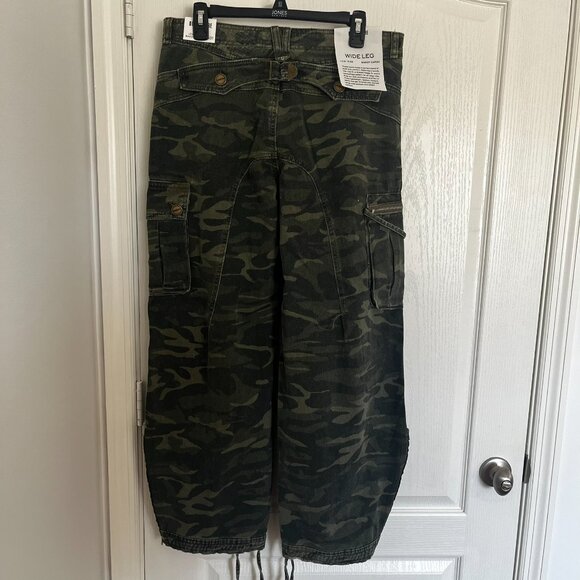 NWT Disclosure Rare Baggy Cargo Pants with Barrell/Wide Led Style Sz 13/31 - Picture 2 of 9